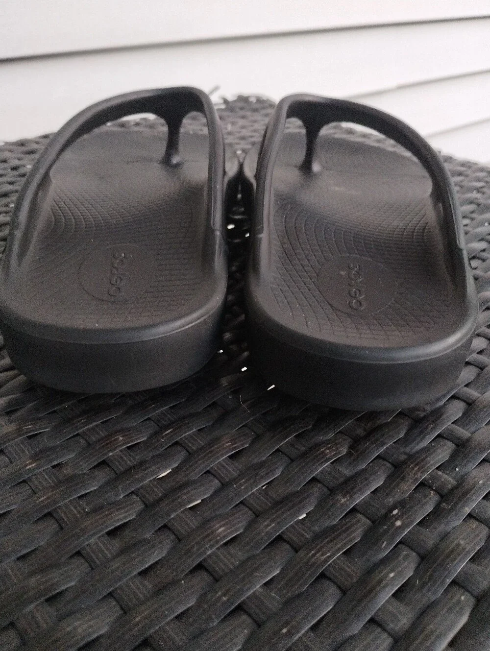 OOFOS OOriginal Recovery Sandals Black Men’s 9 Women’s 11 EU 42